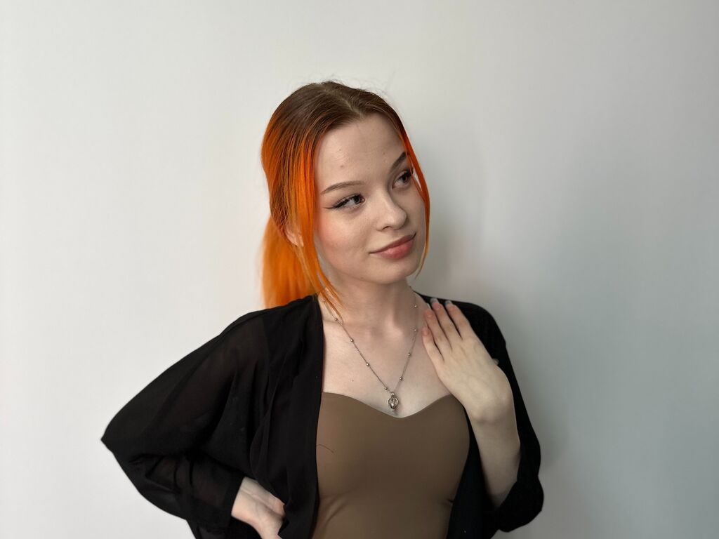 Elwinehatchett's profile - Image n°0