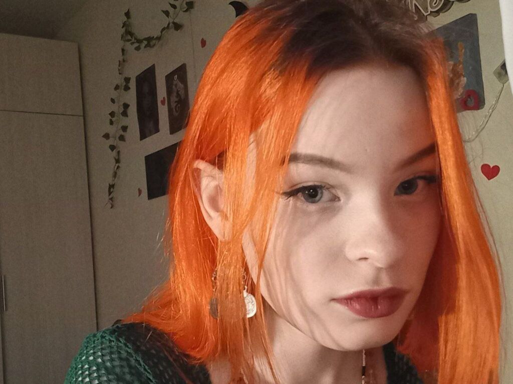 Elwinehatchett's profile - Image n°1