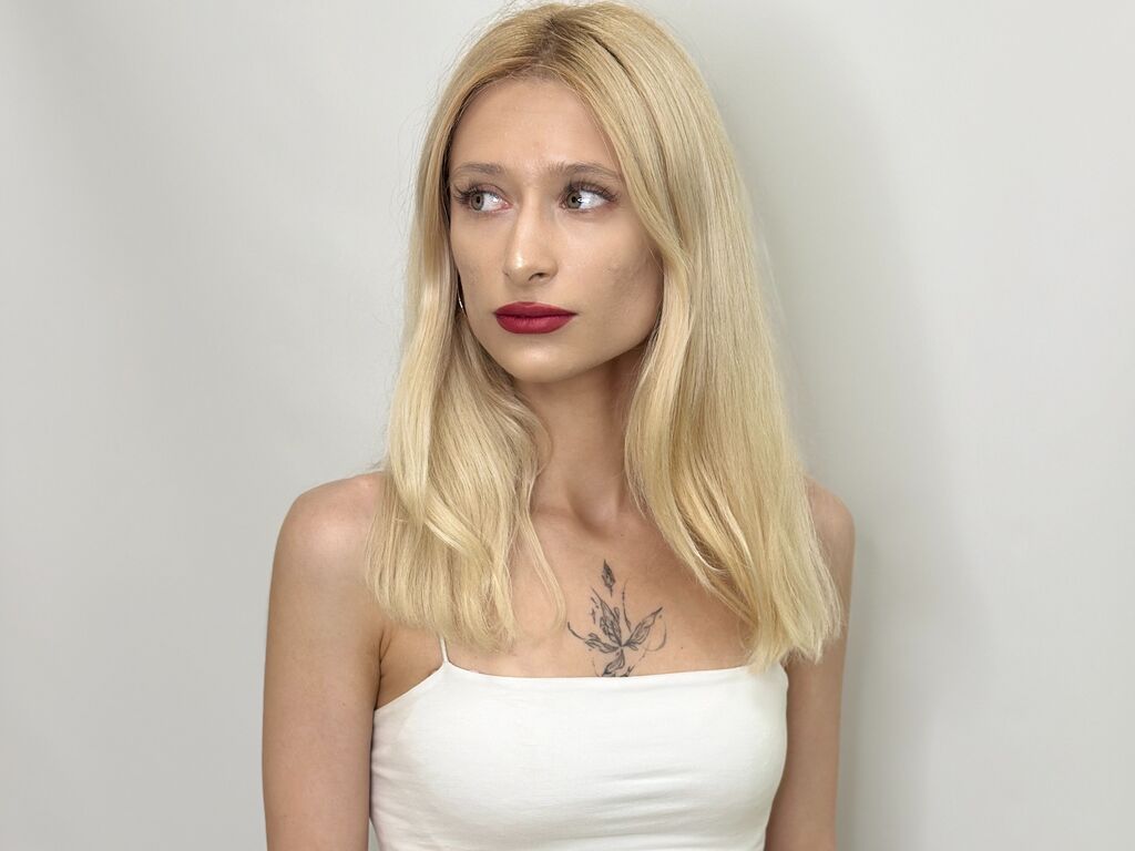 Elwinehiett's profile - Image n°0