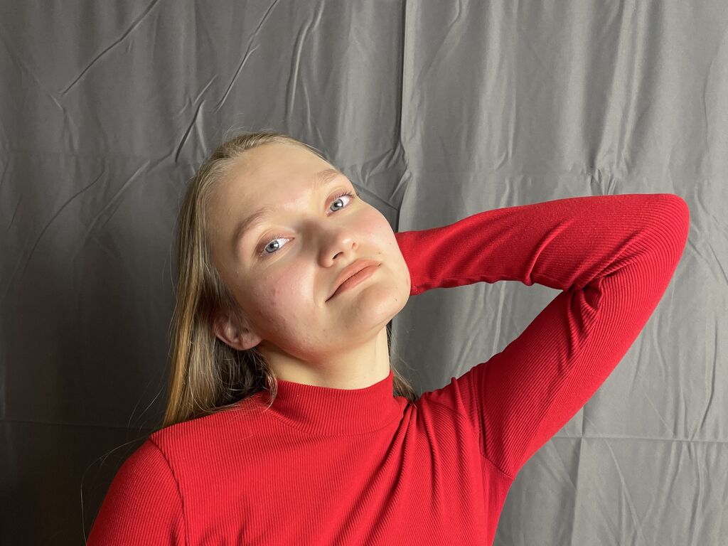 Elwynaengelby's profile - Image n°0