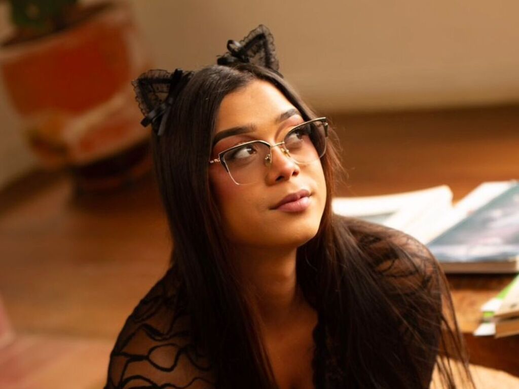 Perfil con Elythomson - Imagen  n°1