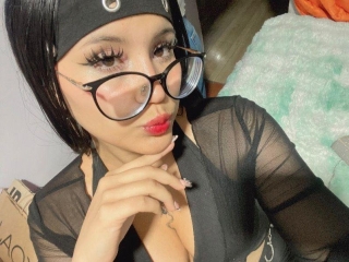 Webcam sex con Emari_Doll