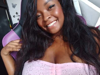 Live Sex Emellyhotsmile