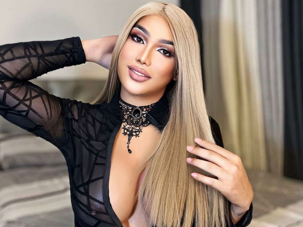 Emeraldversace's profile - Image n°0