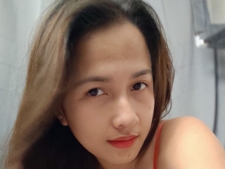 Sexo por webcam con Emiliacutez