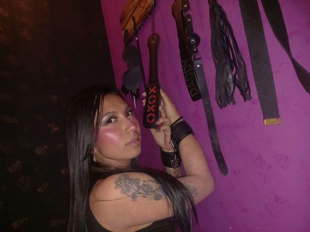 Emiliebones's profile - Image n°0
