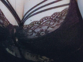 Emiliejoly's Sexcam