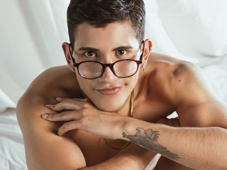 Webcam sex with Emilio_Rivs