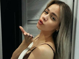 Webcam sex con Emillyhot