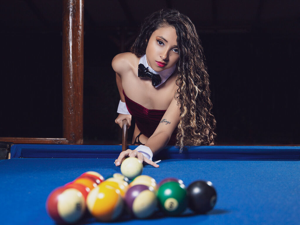 Emillysuarez's profile - Image n°1