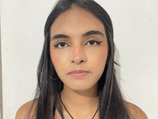 Sexo por webcam con Emily_Rossii