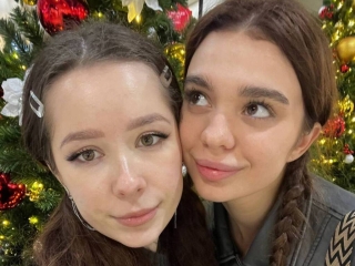 Emilyandnika's Sexcam
