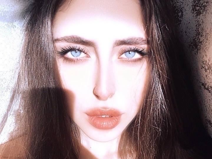 Emilybilington's profile - Image n°0