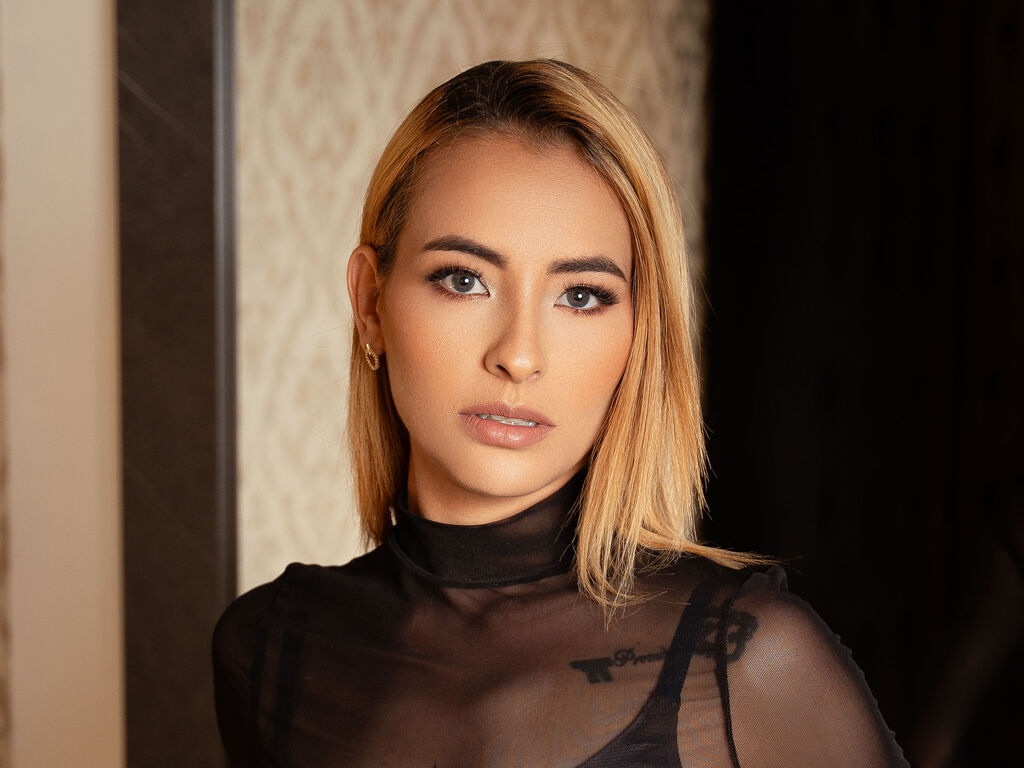 Emilycapone's profile - Image n°1