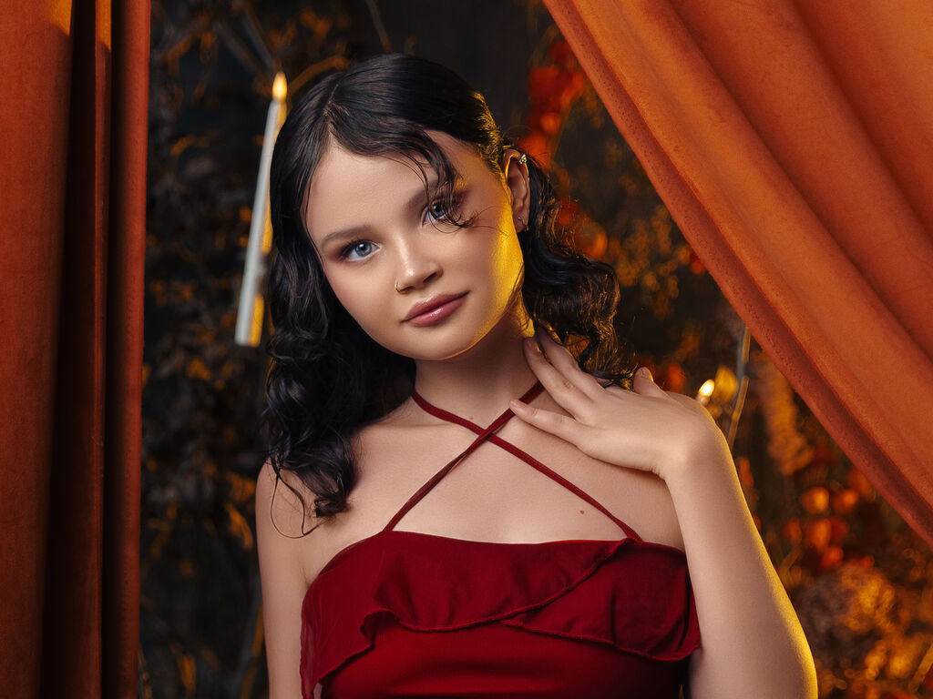 Emilychavez's profile - Image n°2