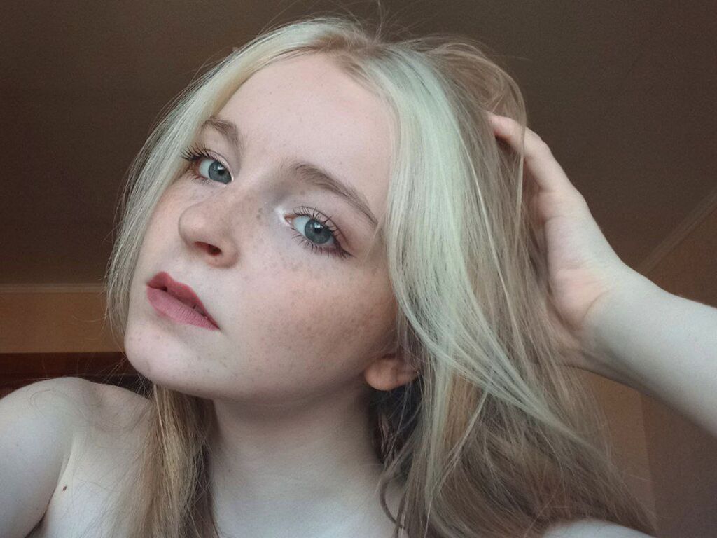 Emilyschelton's profile - Image n°0