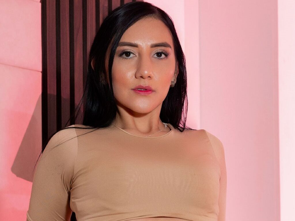 Emmabenett's profile - Image n°1