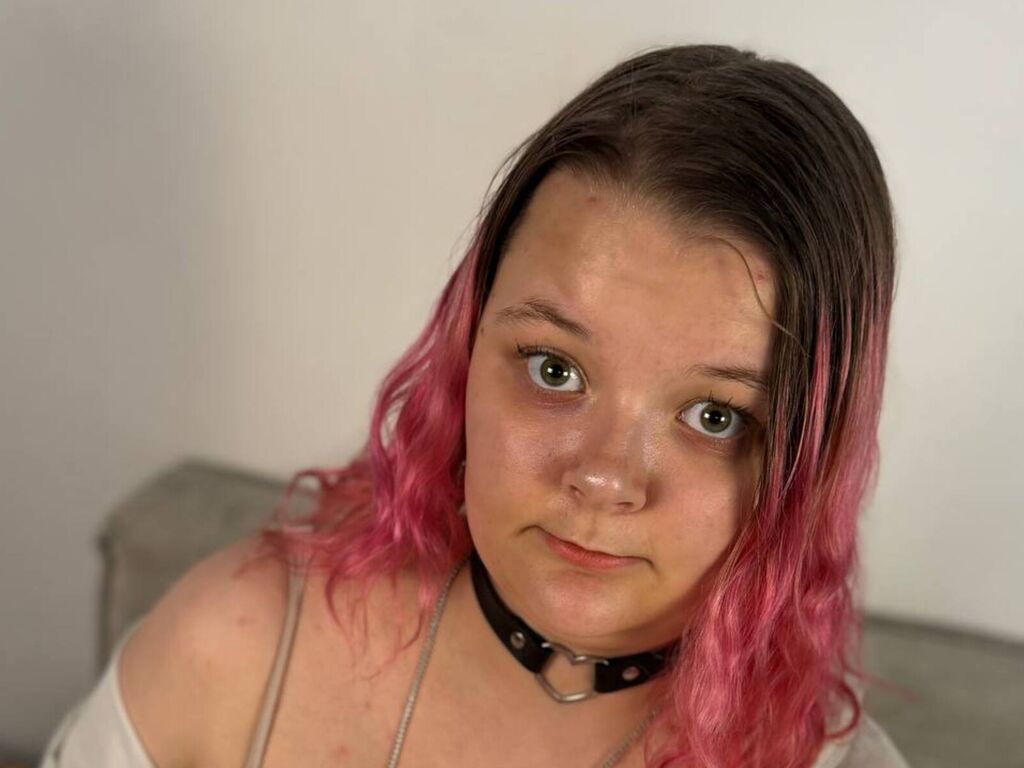 Emmabosworth's profile - Image n°1