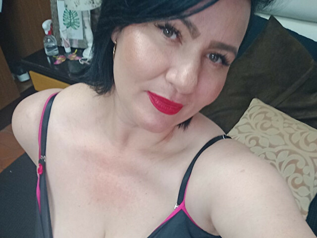 EMMABUTON's profile - Image n°3