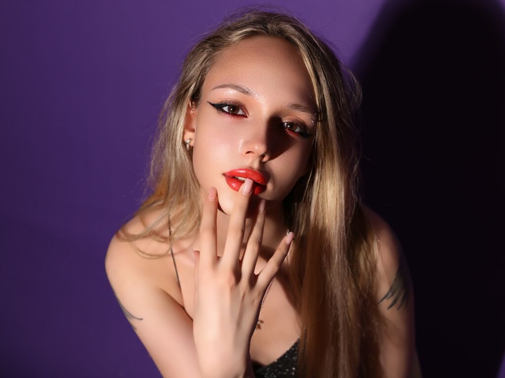 Emmagilmore's profile - Image n°3