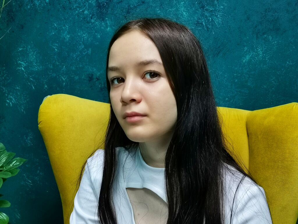 Emmahines's profile - Image n°0