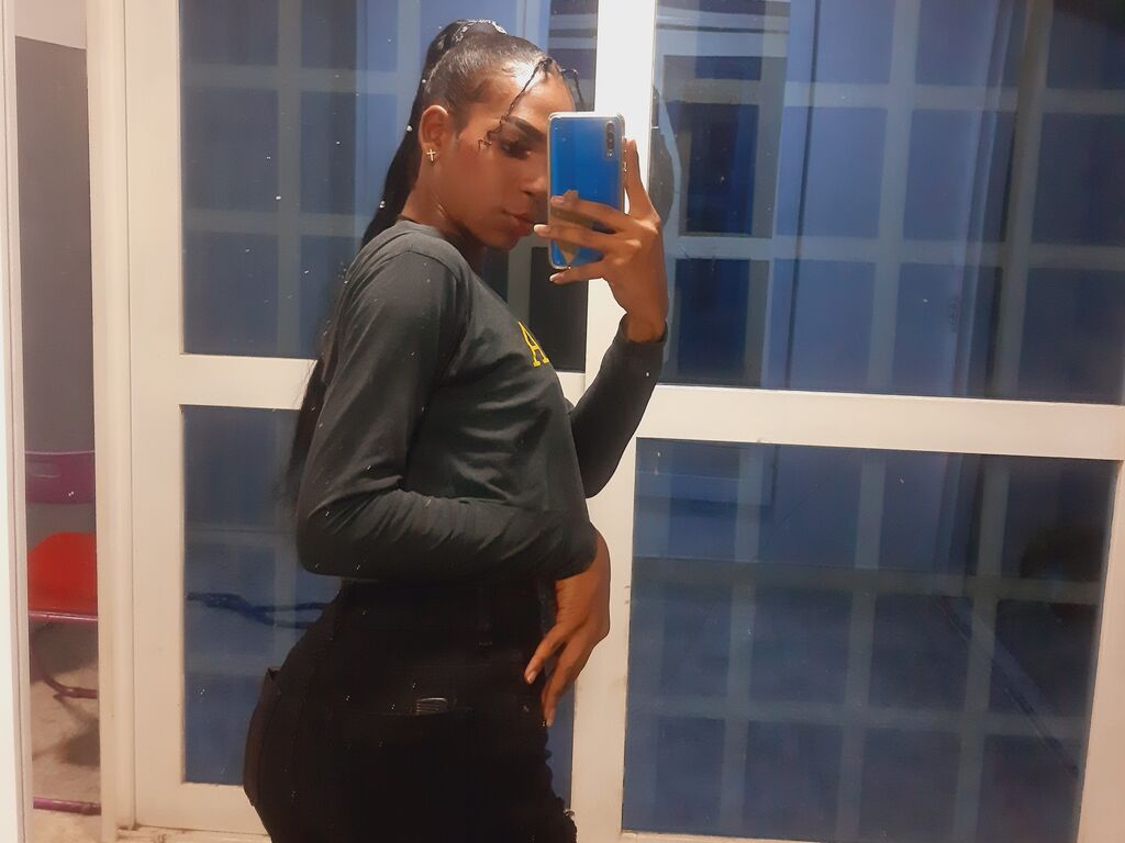 Emmakeyt's profile - Image n°2