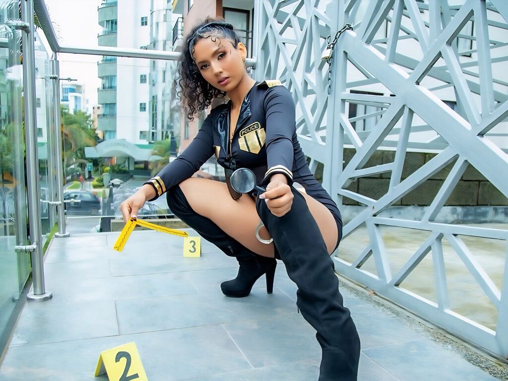 Emmalower's profile - Image n°1