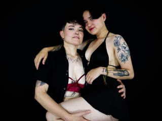 Emmilyandcriis's Sexcam