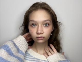 Sexo por webcam con Emogeneziad