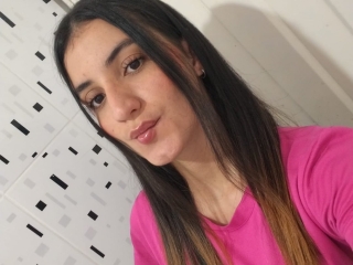 Sexo por webcam con Emyyferrer