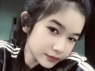 Webcam sex with Enaqueen