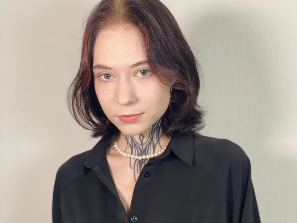 Engelbartram's profile - Image n°0