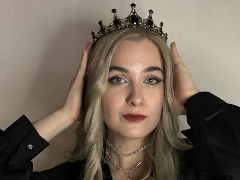 Engelfunnell's profile - Image n°0