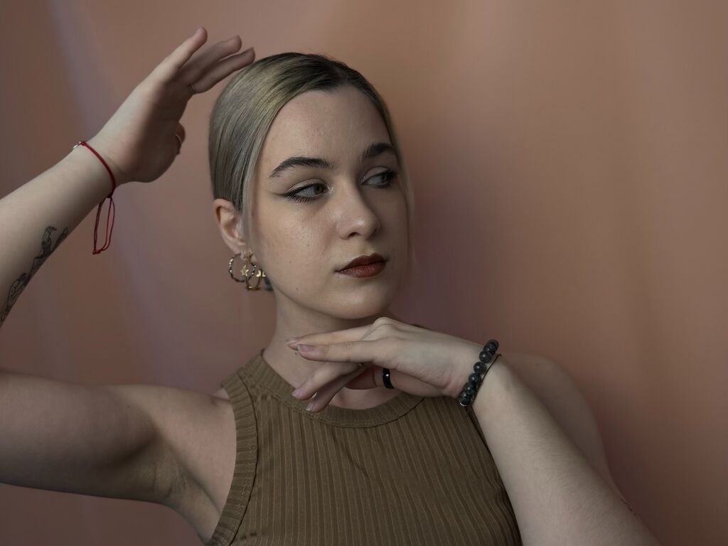 Engelfunnell's profile - Image n°1
