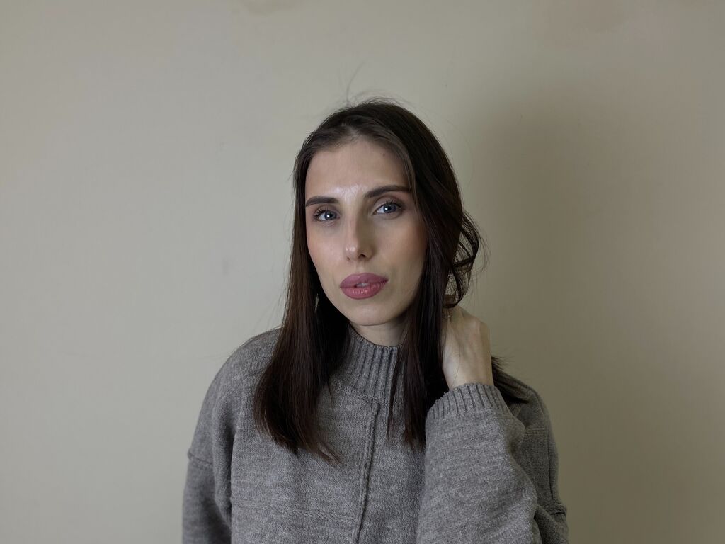 Engelhayley's profile - Image n°0