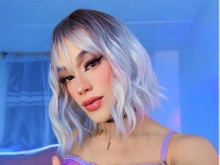 Erika_Hills