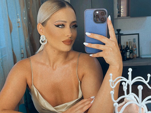 Erikacharmm's profile - Image n°0