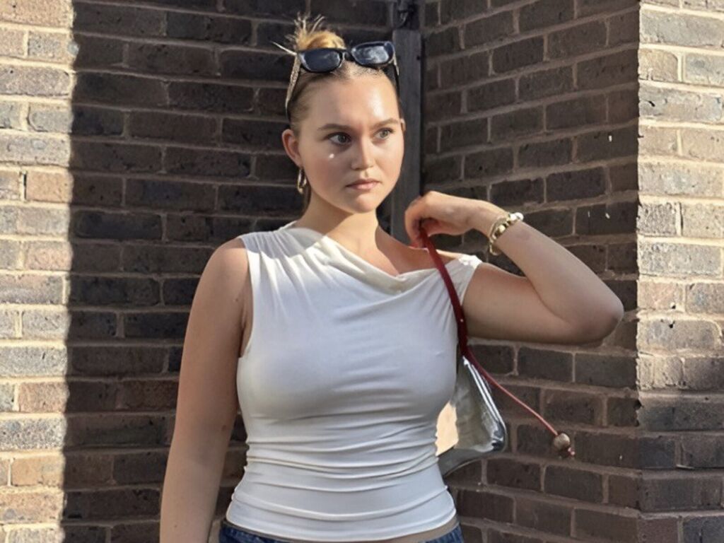 Erlenebrookins's profile - Image n°0