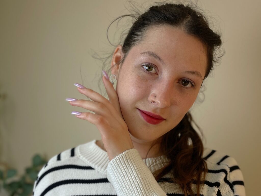 Erlinacharlton's profile - Image n°0