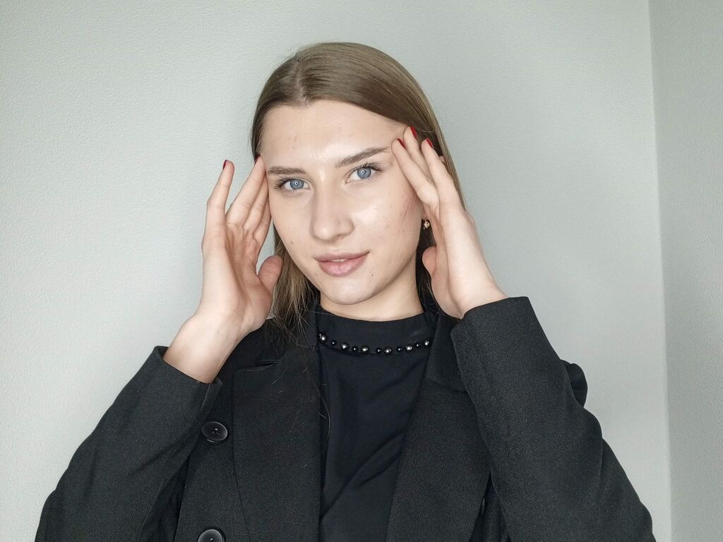 Esmadavy's profile - Image n°0