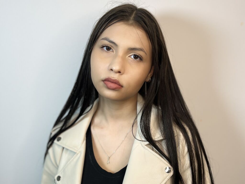 Esmahathaway's profile - Image n°0