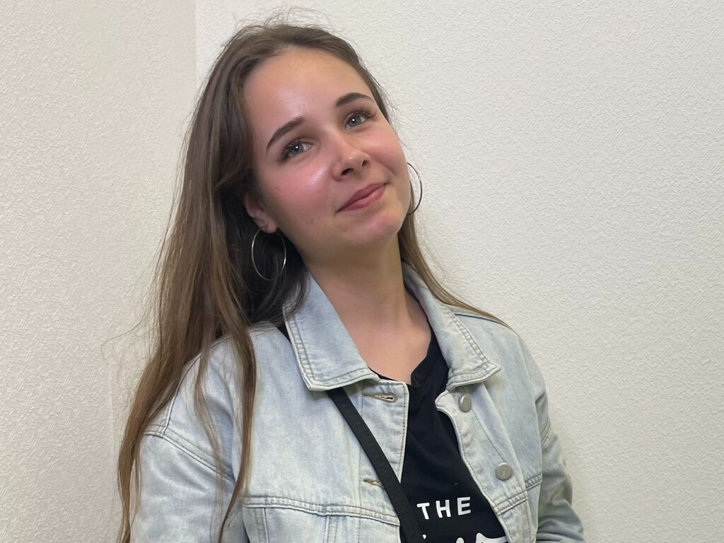 Esmahessel's profile - Image n°0