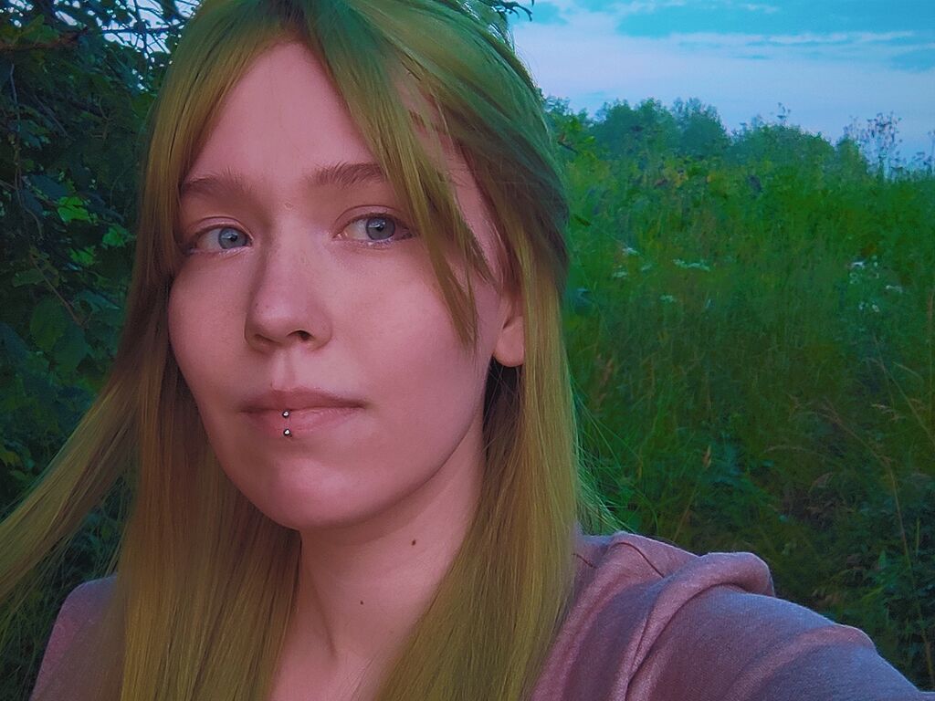 Esmeedge's profile - Image n°1