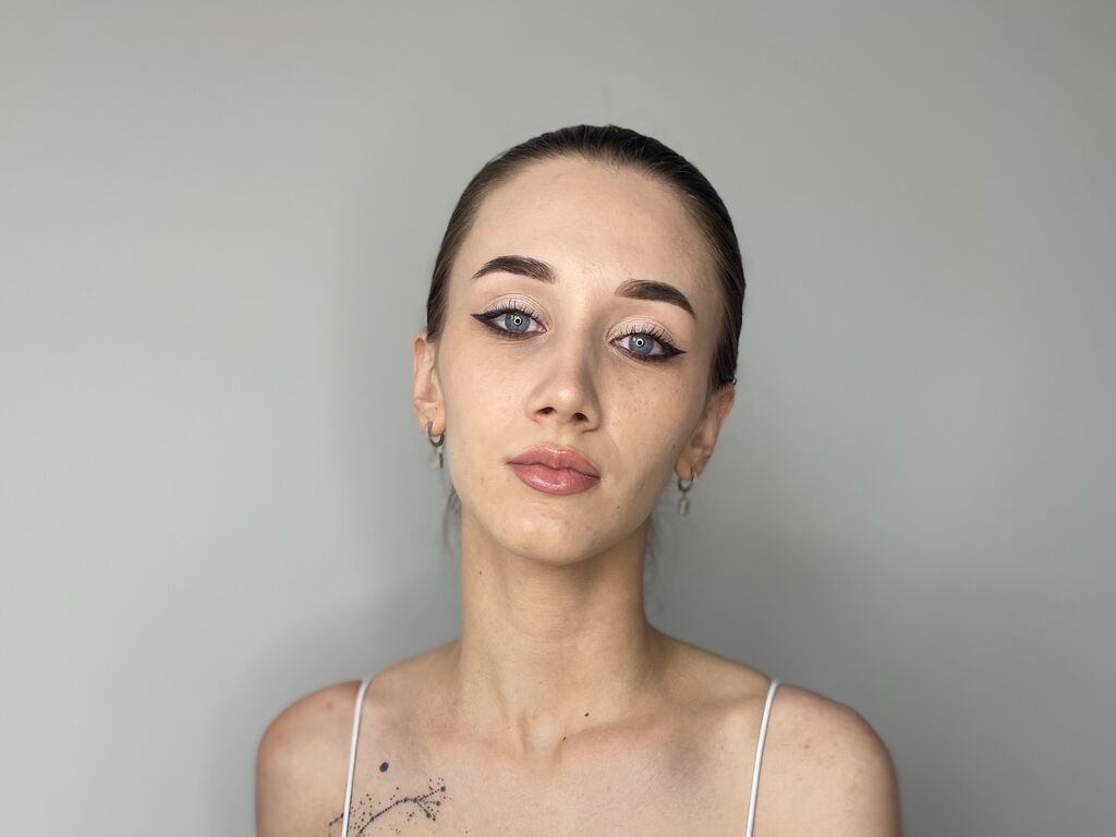 Esmehawkinson's profile - Image n°0