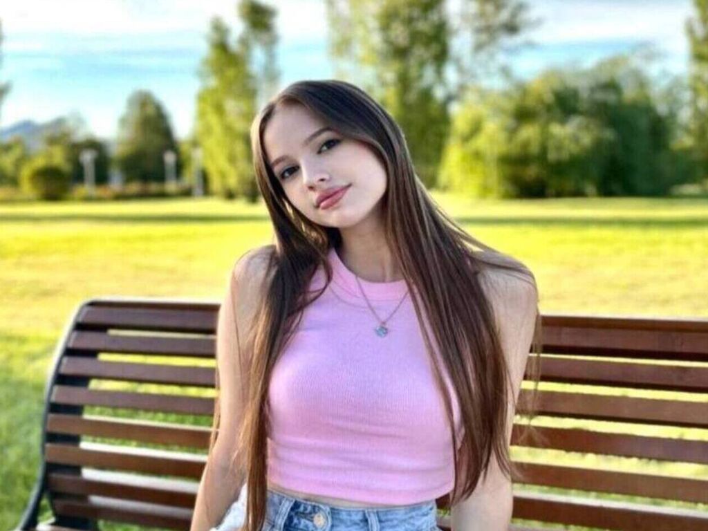 Evamassey's profile - Image n°0