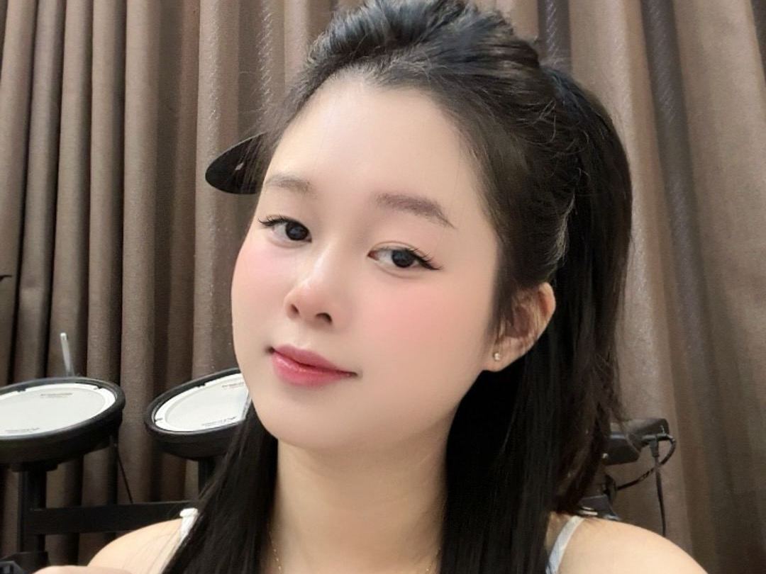 Evelyn122's profile - Image n°0