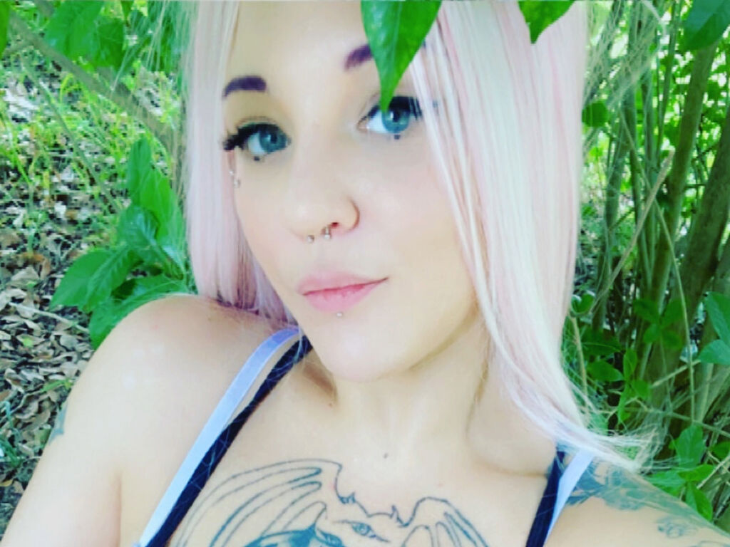 Faeofmyth's profile - Image n°3