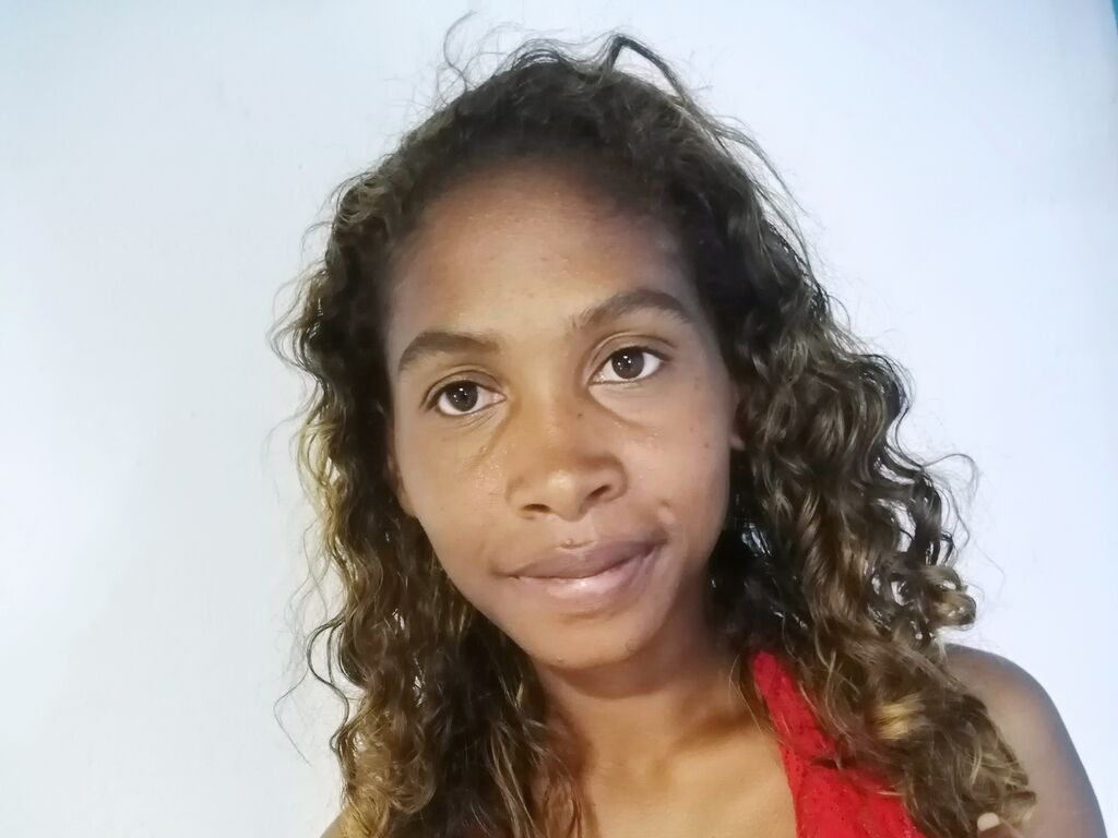 Faezahguevarah's profile - Image n°1