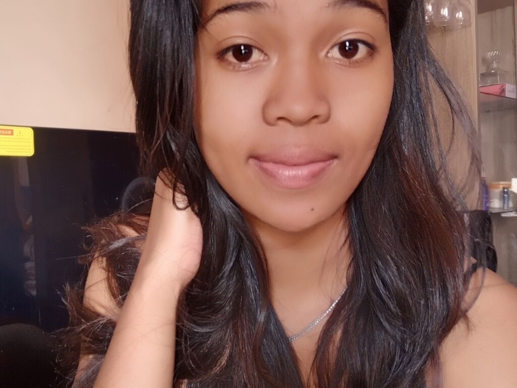 Fafah's profile - Image n°1