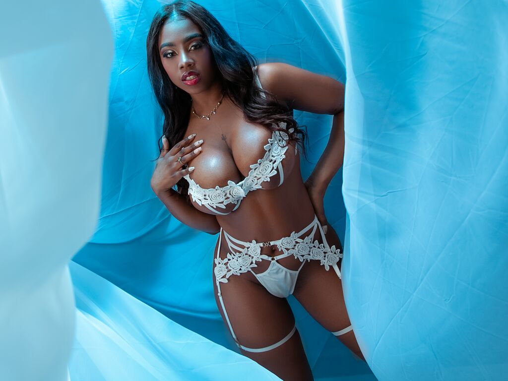 FarahLucy's profile - Image n°1